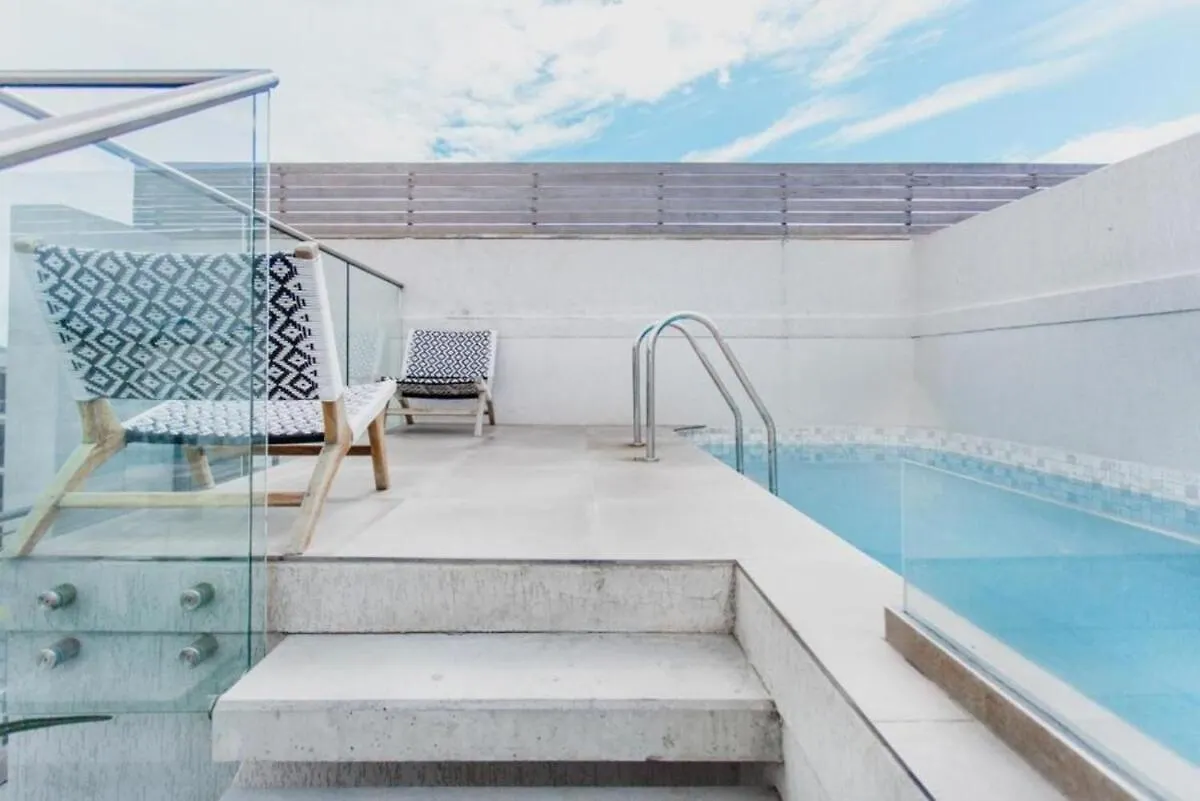 The Paragon Kahlua Modern Open Plan Centrally Located Cape Town